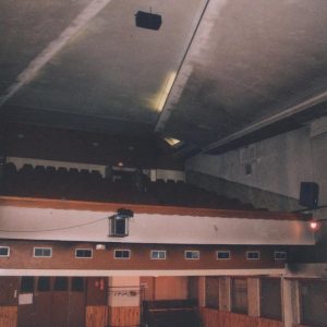 Salle avant rénovations de 2004